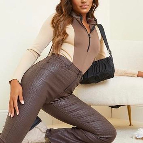 PrettyLittleThing scuba bodysuit beige contrast panel long sleeve size 4 NWT - Picture 2 of 10